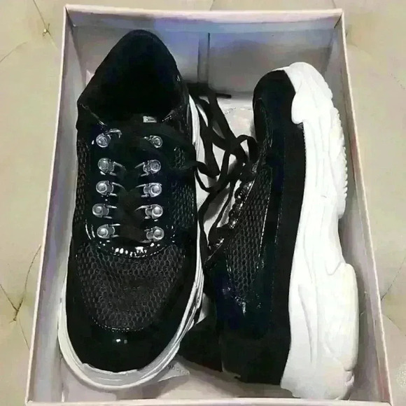 Cape Robbins platform sneakers - Picture 4 of 7